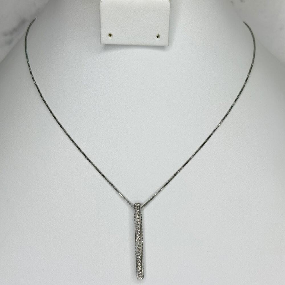 Chico's Rhinestone Bar Pendant Silver Tone Necklace ✨